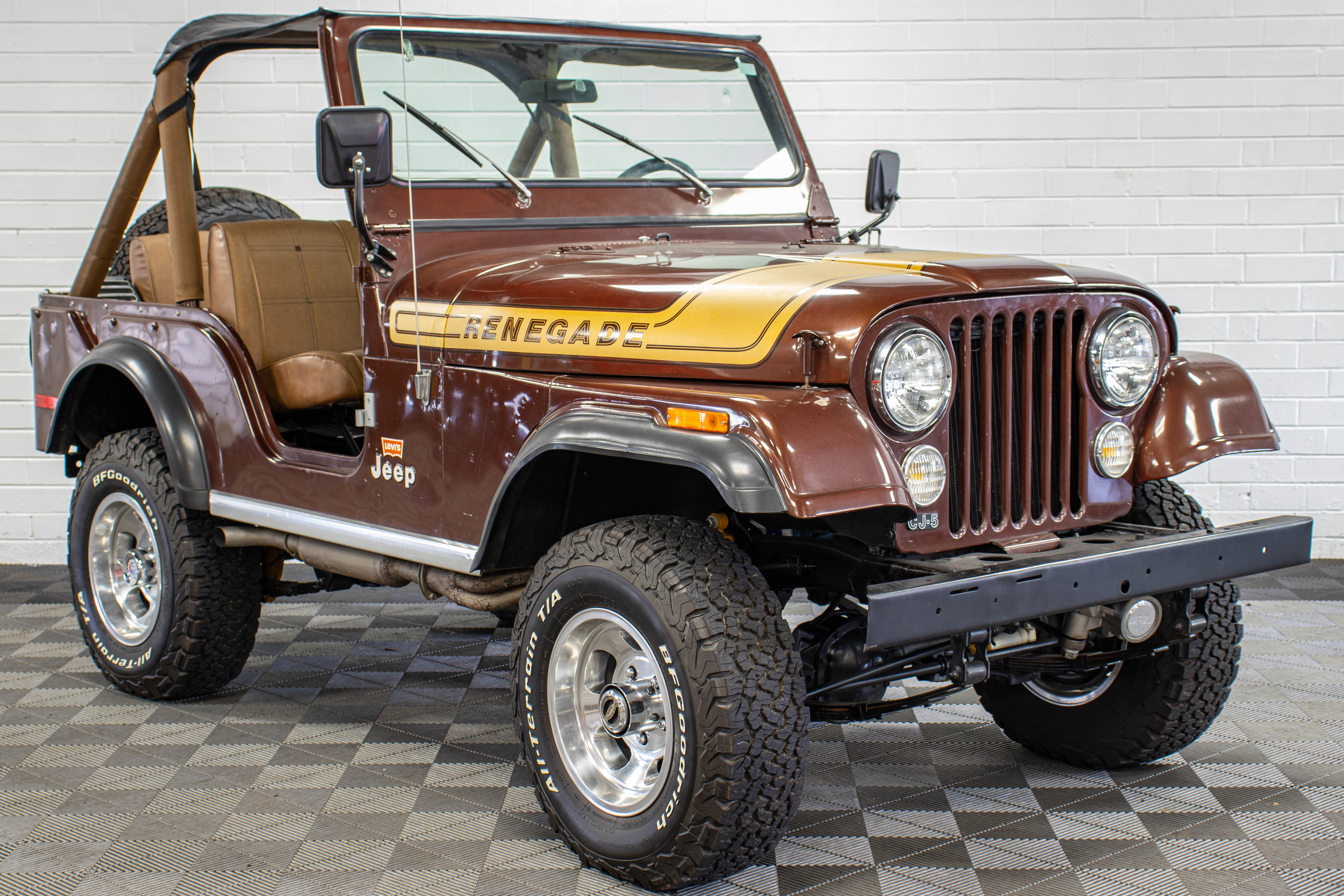 1976 Jeep CJ-5 304 Levi Edition Bikini Top Dark Cocoa, 46k Miles
