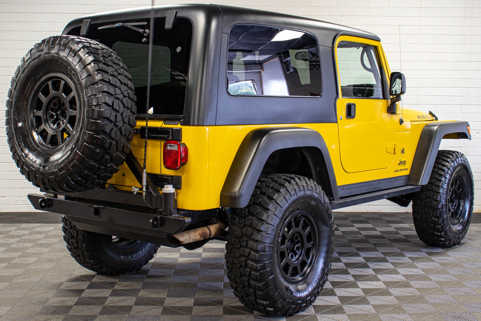 2006 Jeep Wrangler TJ Unlimited Rubicon HEMI Solar Yellow