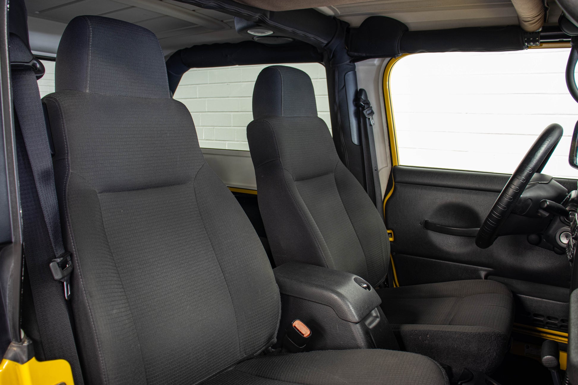 2006 Jeep Wrangler TJ Unlimited Rubicon HEMI Solar Yellow