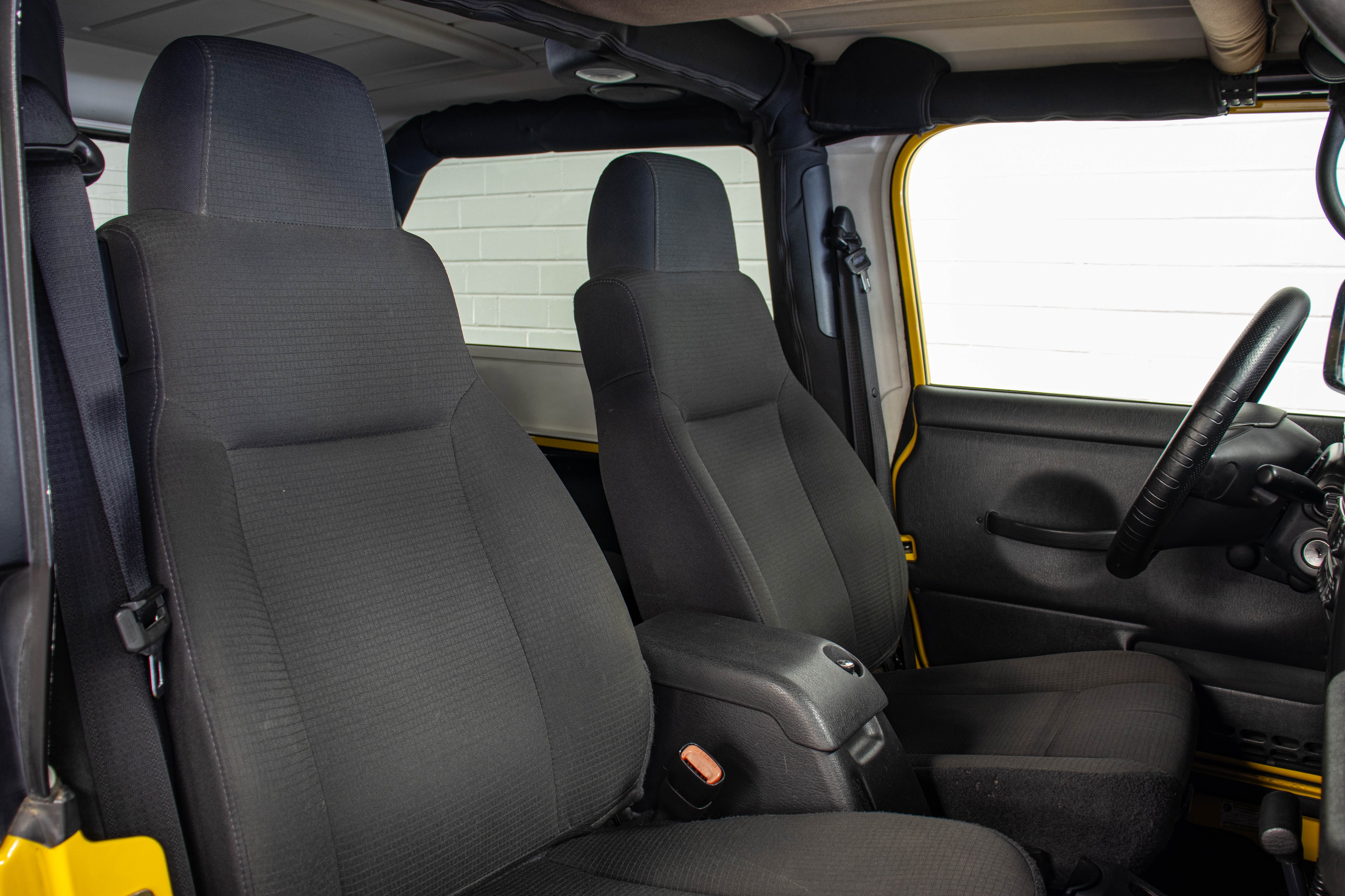 2006 Jeep Wrangler TJ Unlimited Rubicon HEMI Solar Yellow