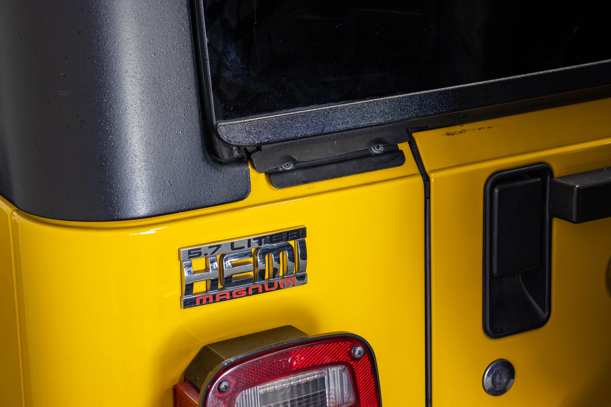 2006 Jeep Wrangler TJ Unlimited Rubicon HEMI Solar Yellow