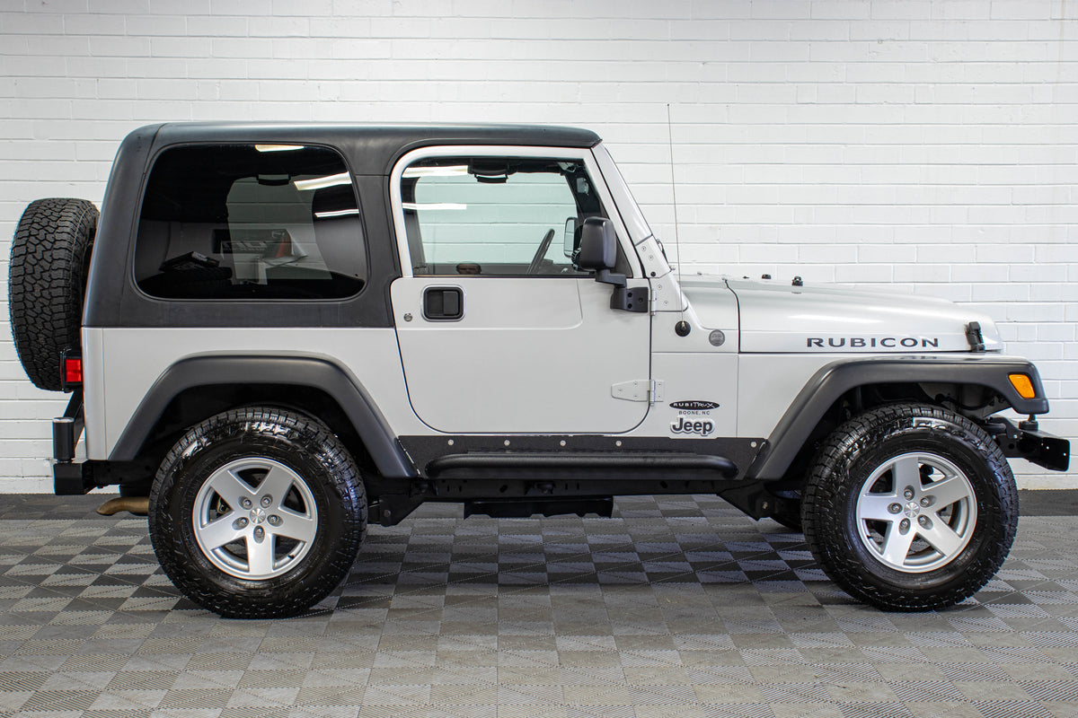 2006 Jeep Wrangler TJ Rubicon Hard Top Bright Silver