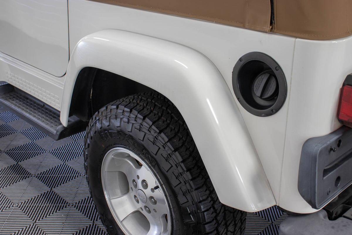 2002 Jeep Wrangler TJ Sahara Soft Top Stone White