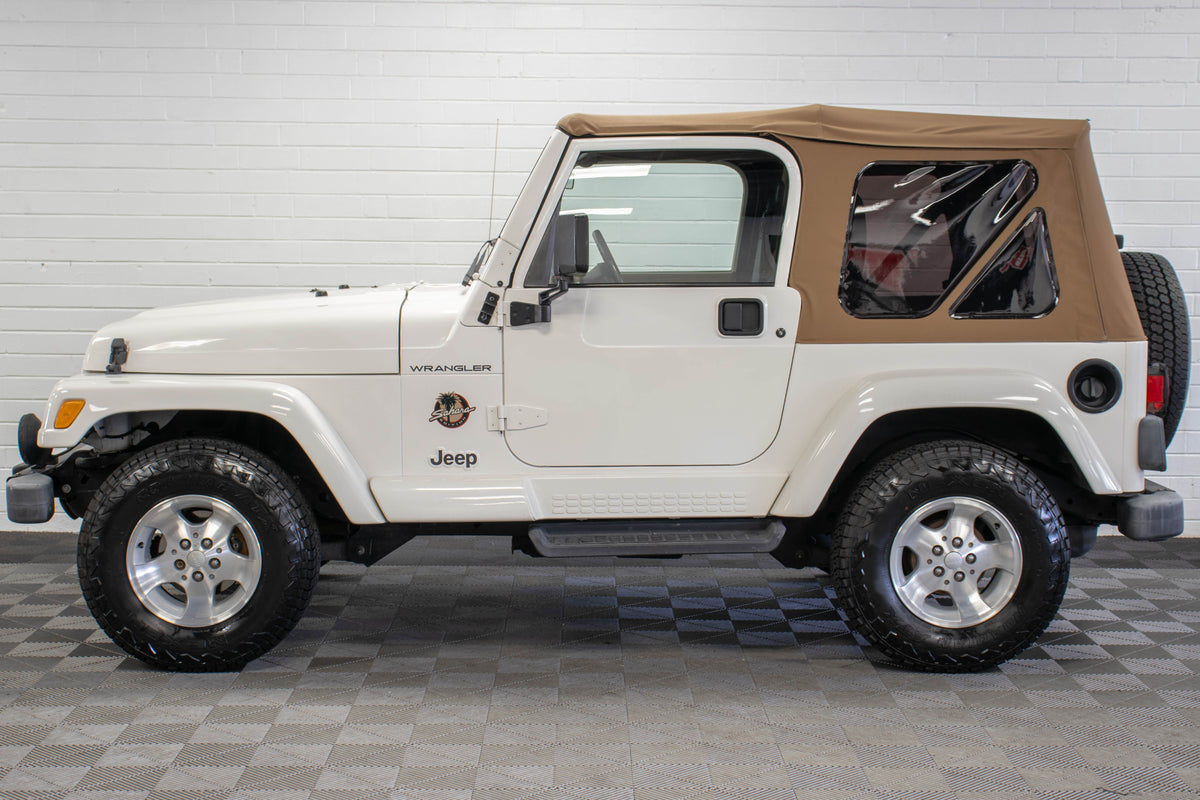 2002 Jeep Wrangler TJ Sahara Soft Top Stone White