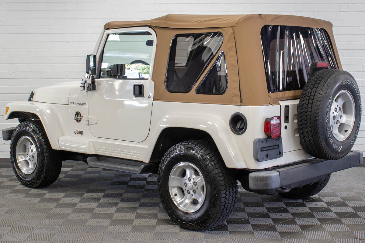 2002 Jeep Wrangler TJ Sahara Soft Top Stone White