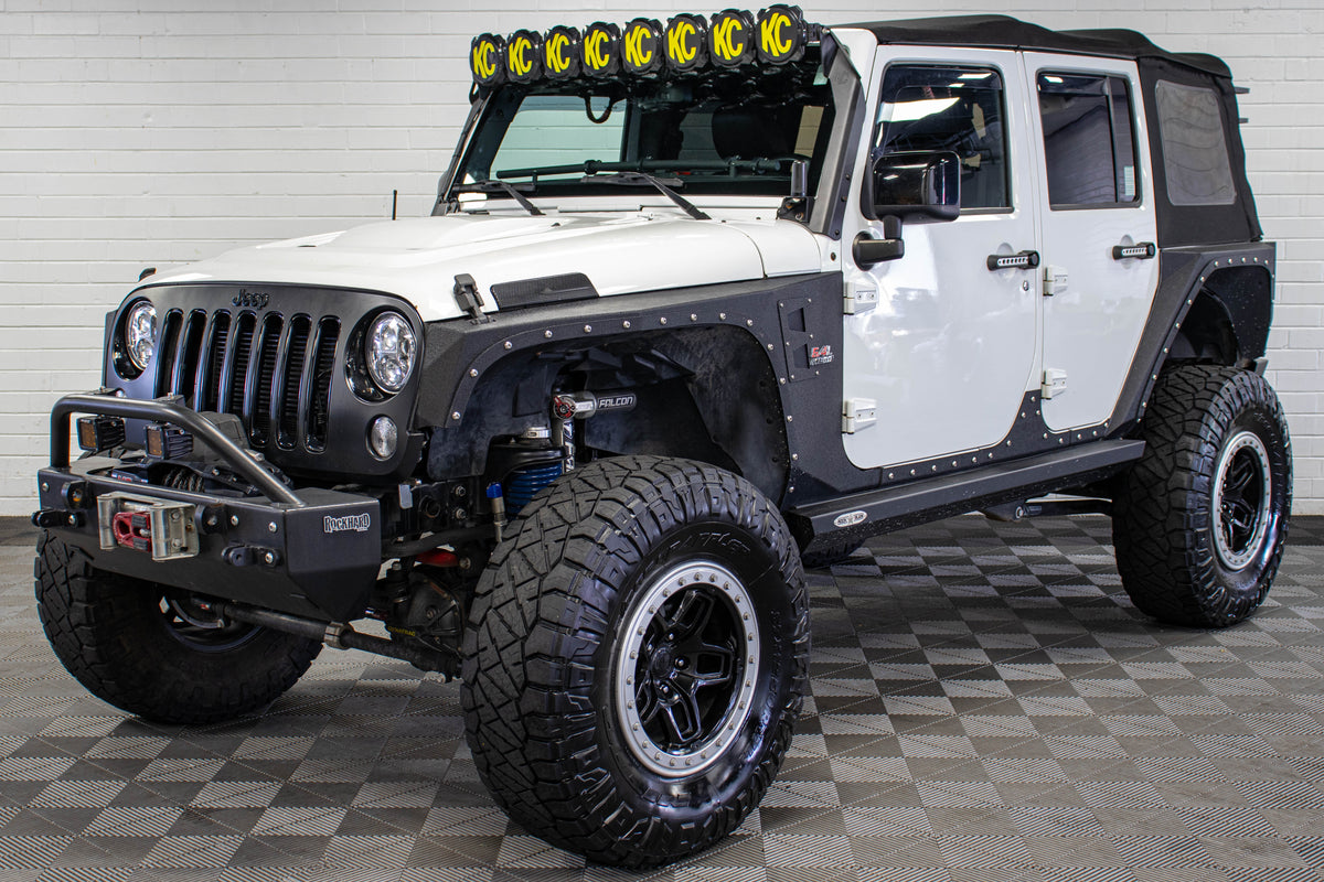 2014 Jeep Wrangler JKU HEMI 8 Speed Soft Top Bright White