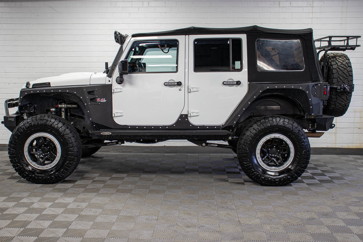 2014 Jeep Wrangler JKU HEMI 8 Speed Soft Top Bright White