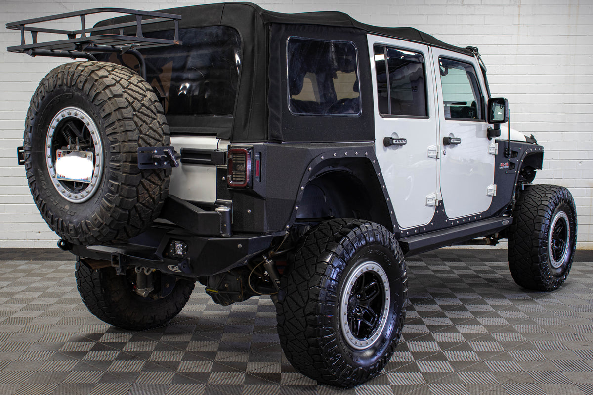 2014 Jeep Wrangler JKU HEMI 8 Speed Soft Top Bright White