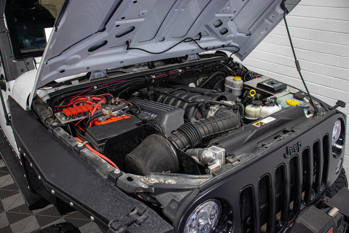 2014 Jeep Wrangler JKU HEMI 8 Speed Soft Top Bright White