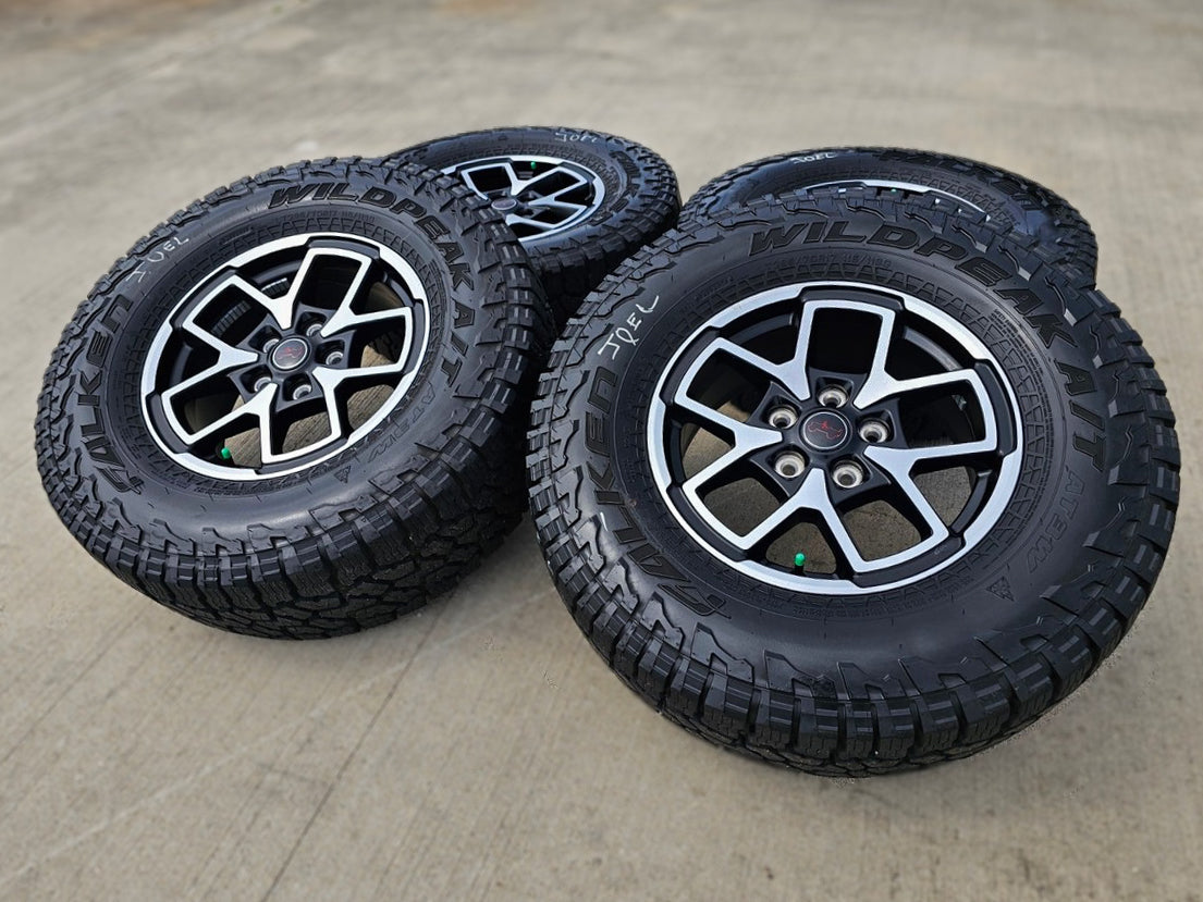 Wrangler Rubicon Wheels and Tires Silver and Black 285/70/R17 Flacon WildPeak AT3W