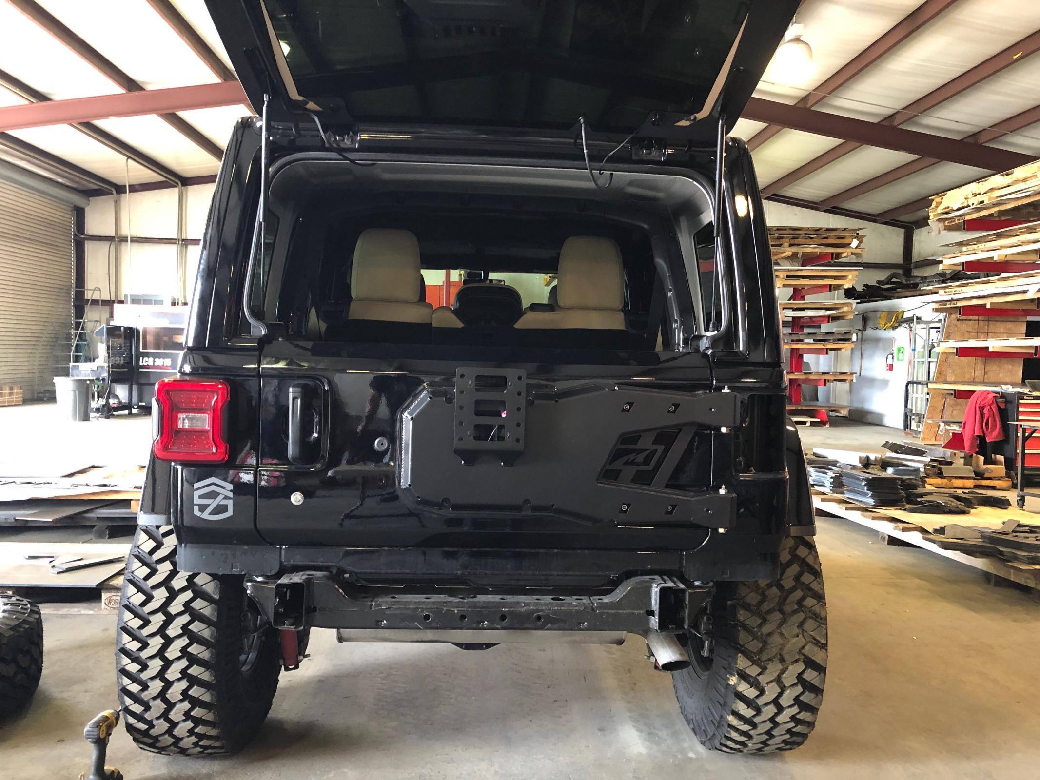 Jeep JL Tire Carrier 18 + Wrangler JL Up To 40 Inch Tire Motobilt