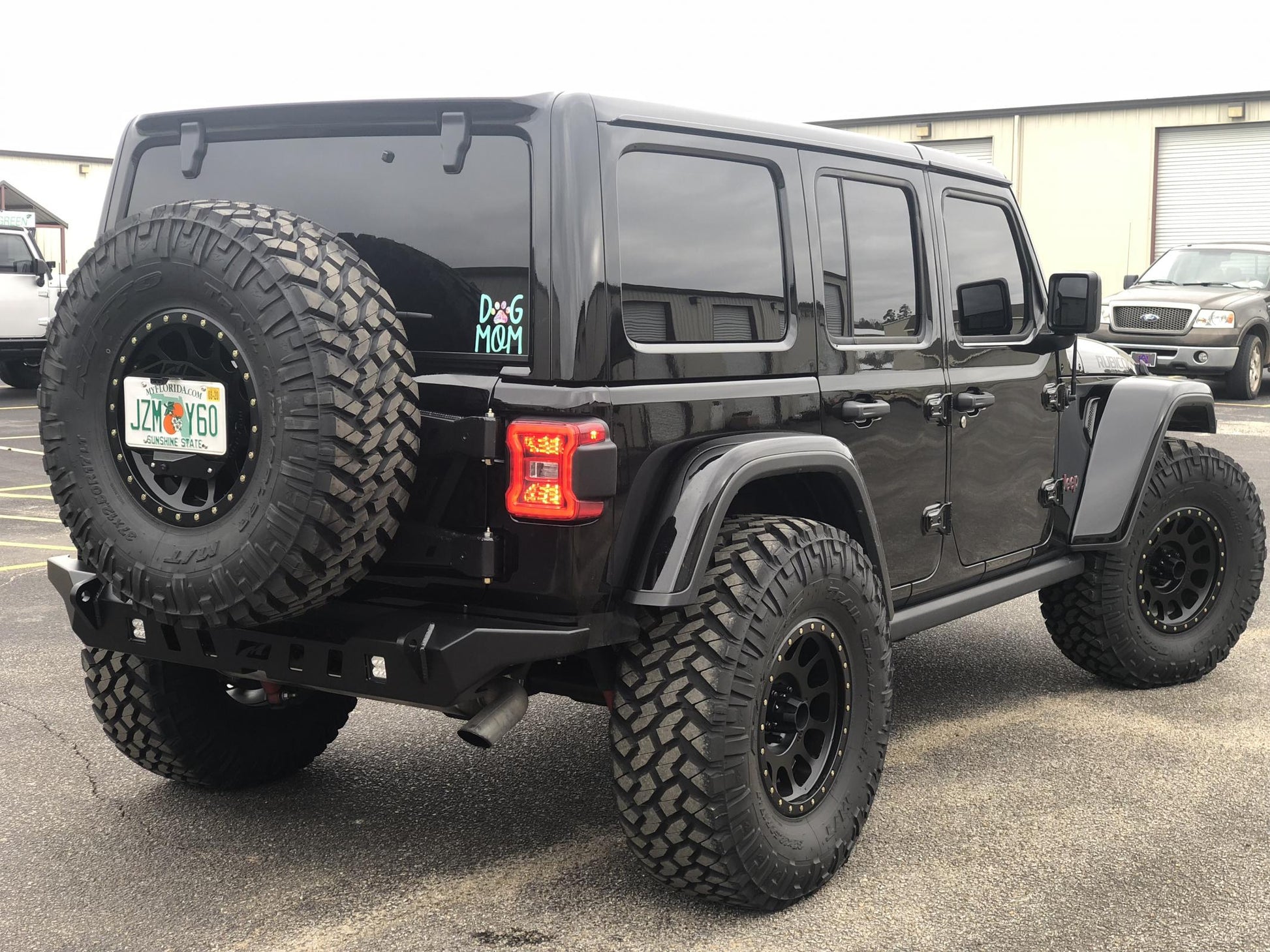 Jeep JL Tire Carrier 18 + Wrangler JL Up To 40 Inch Tire Motobilt