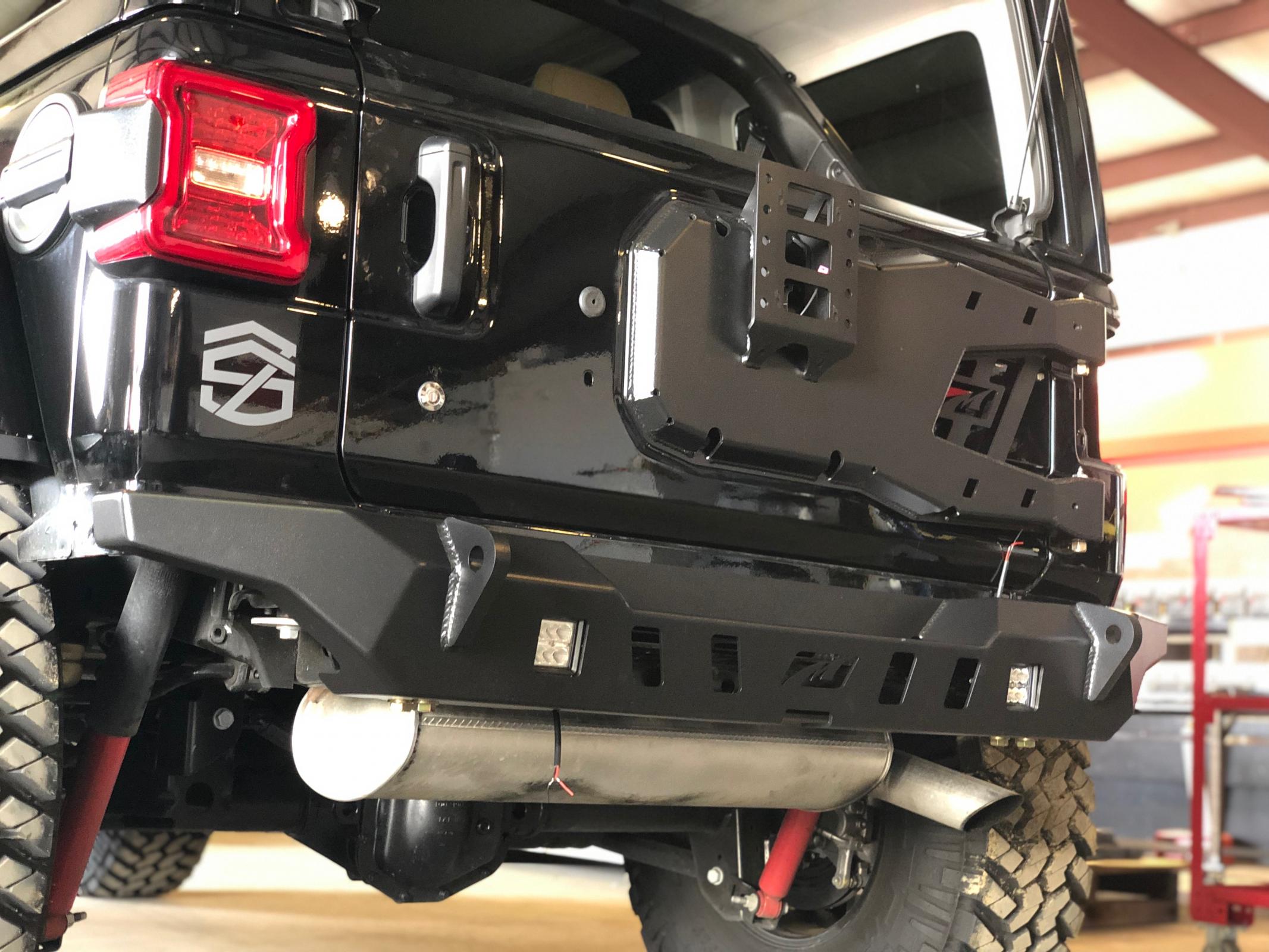 Jeep JL Tire Carrier 18 + Wrangler JL Up To 40 Inch Tire Motobilt