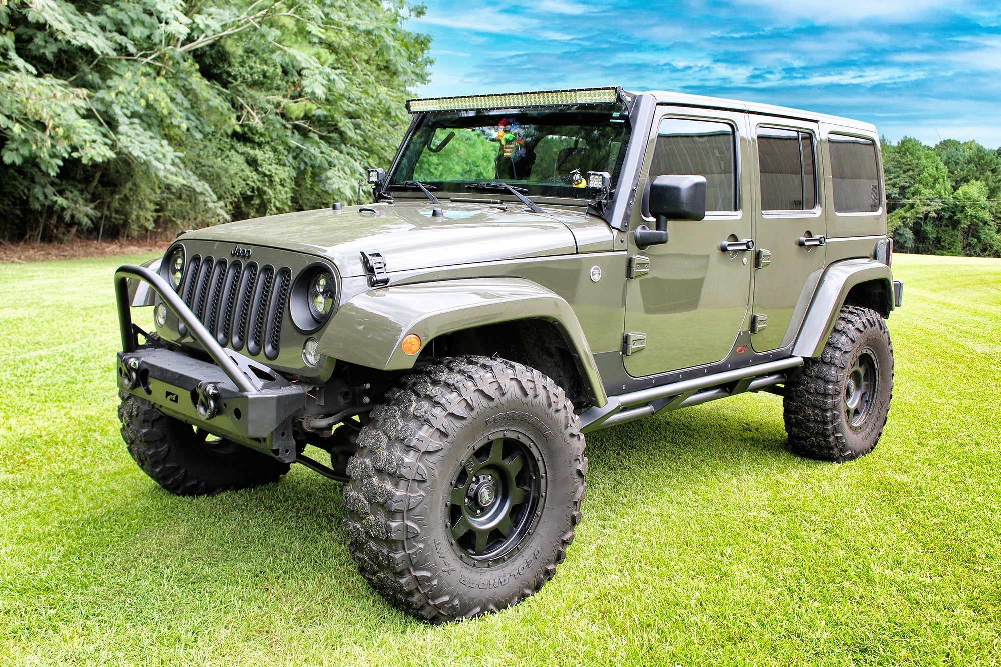 Frame Mounted Rocker Guards for Jeep JKU 4 Door Motobilt