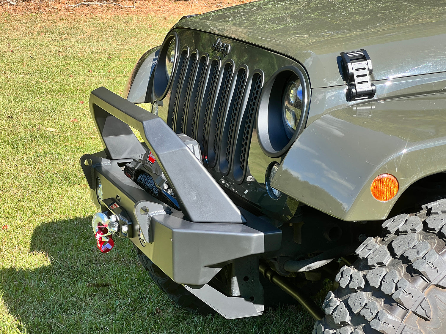 Crusher HD Front Bumper for Jeep JK/JKU with BullBar and Skidplate Motobilt