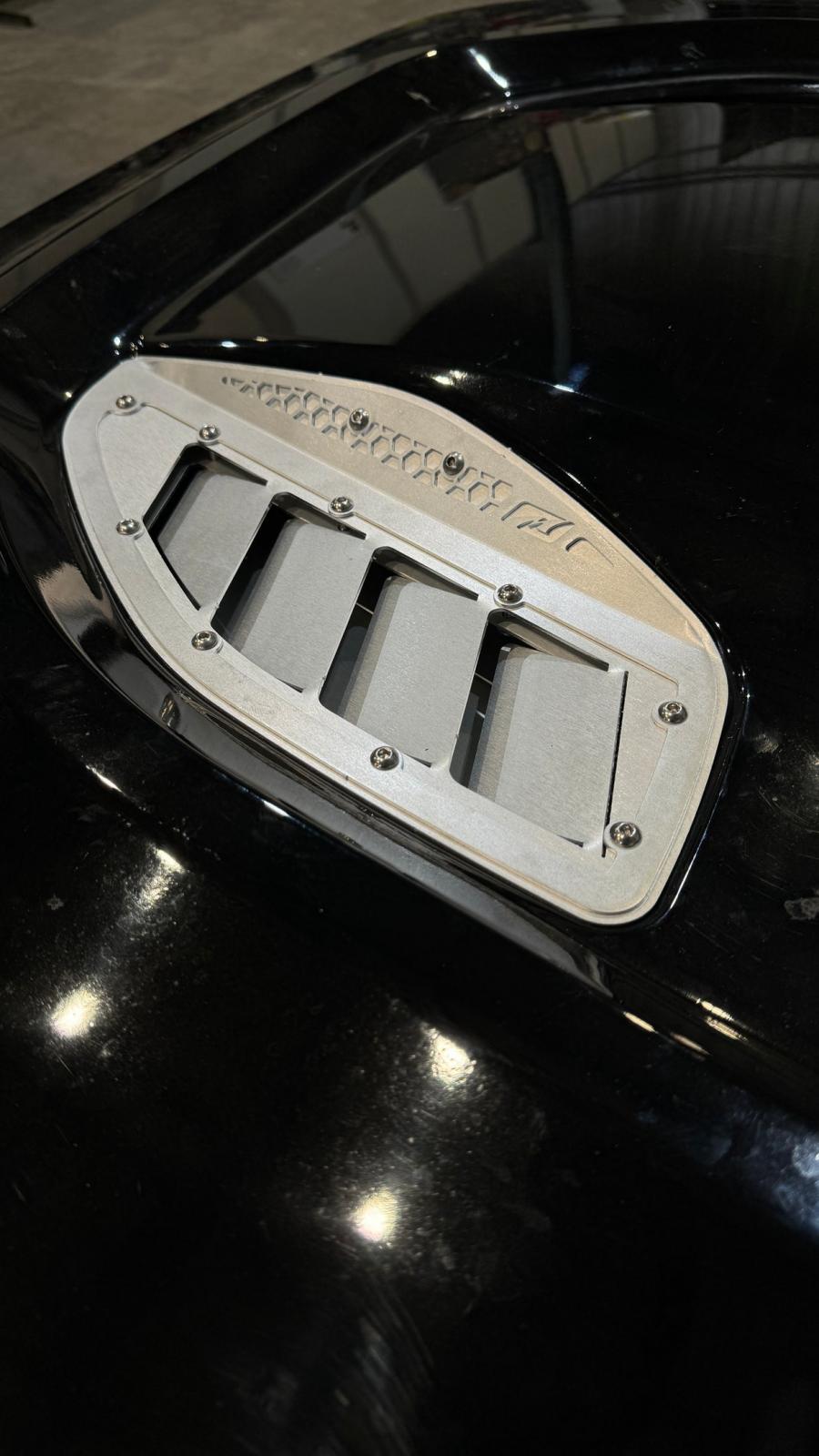 Hood Vent Kit for 10th Anniversary Jeep JK Rubicon Motobilt