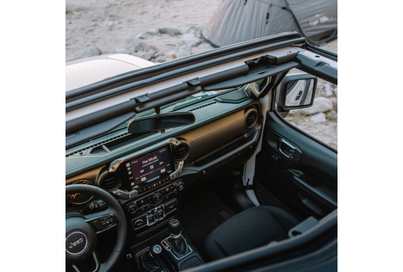 The i509-WRA-JL is waterproof so getting caught with the top down in the rain is no worry. 