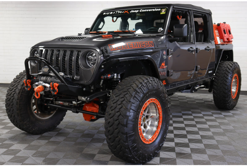 Custom Built Gladiator JT Mohemicon