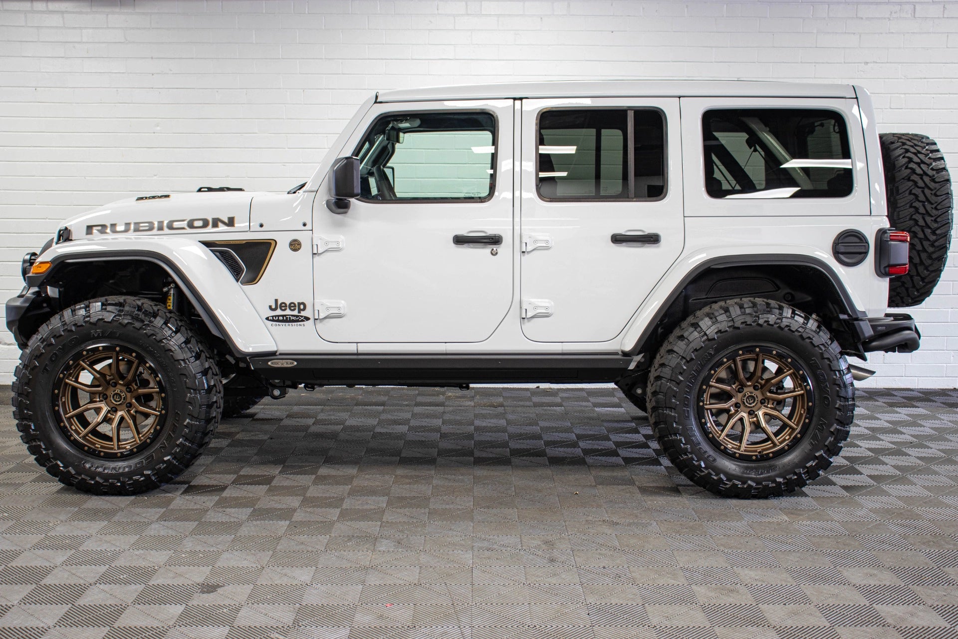 Pre-Owned 2024 Jeep Wrangler JL Unlimited Rubicon Final Edition 392 Power Top Bright White - SOLD