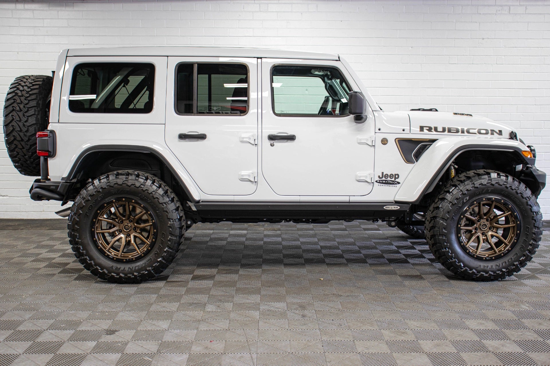 Pre-Owned 2024 Jeep Wrangler JL Unlimited Rubicon Final Edition 392 Power Top Bright White - SOLD