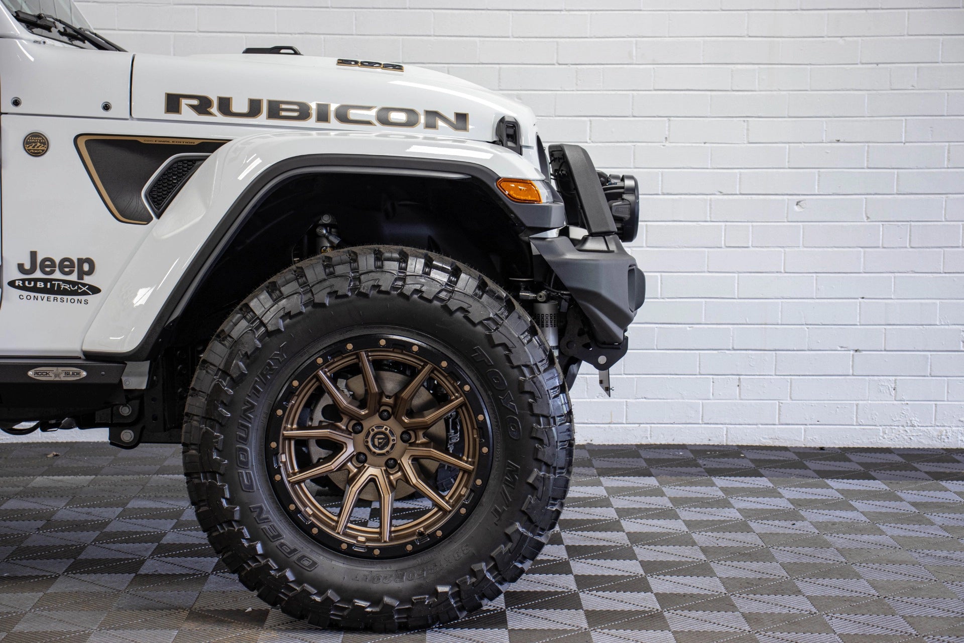 Pre-Owned 2024 Jeep Wrangler JL Unlimited Rubicon Final Edition 392 Power Top Bright White - SOLD