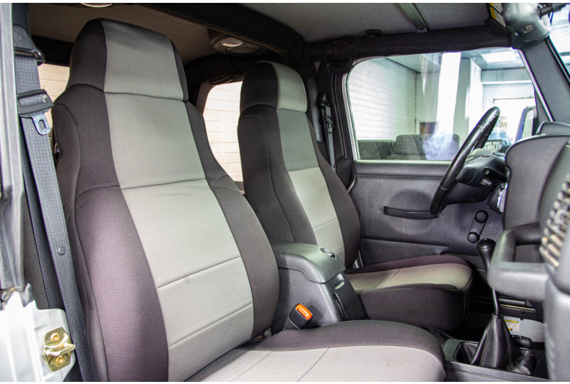 Pre-Owned 2005 Jeep Wrangler TJ Rubicon Bright Silver - SOLD