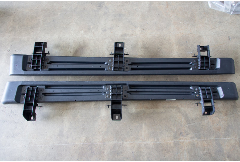 Jeep Wrangler JLU Sahara Steps / Running Boards OEM Mopar Take-Off 68292906AE, 68292907AF