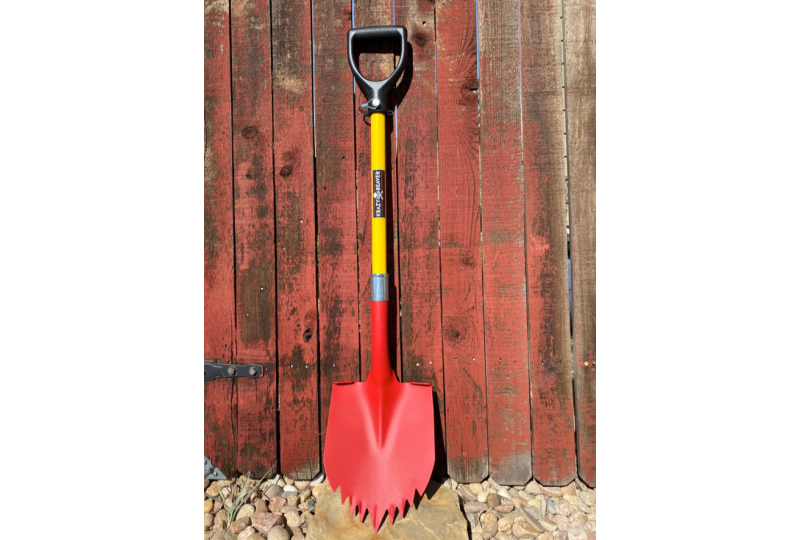 Krazy Beaver Shovel | Textured Red Head/Yellow Handle