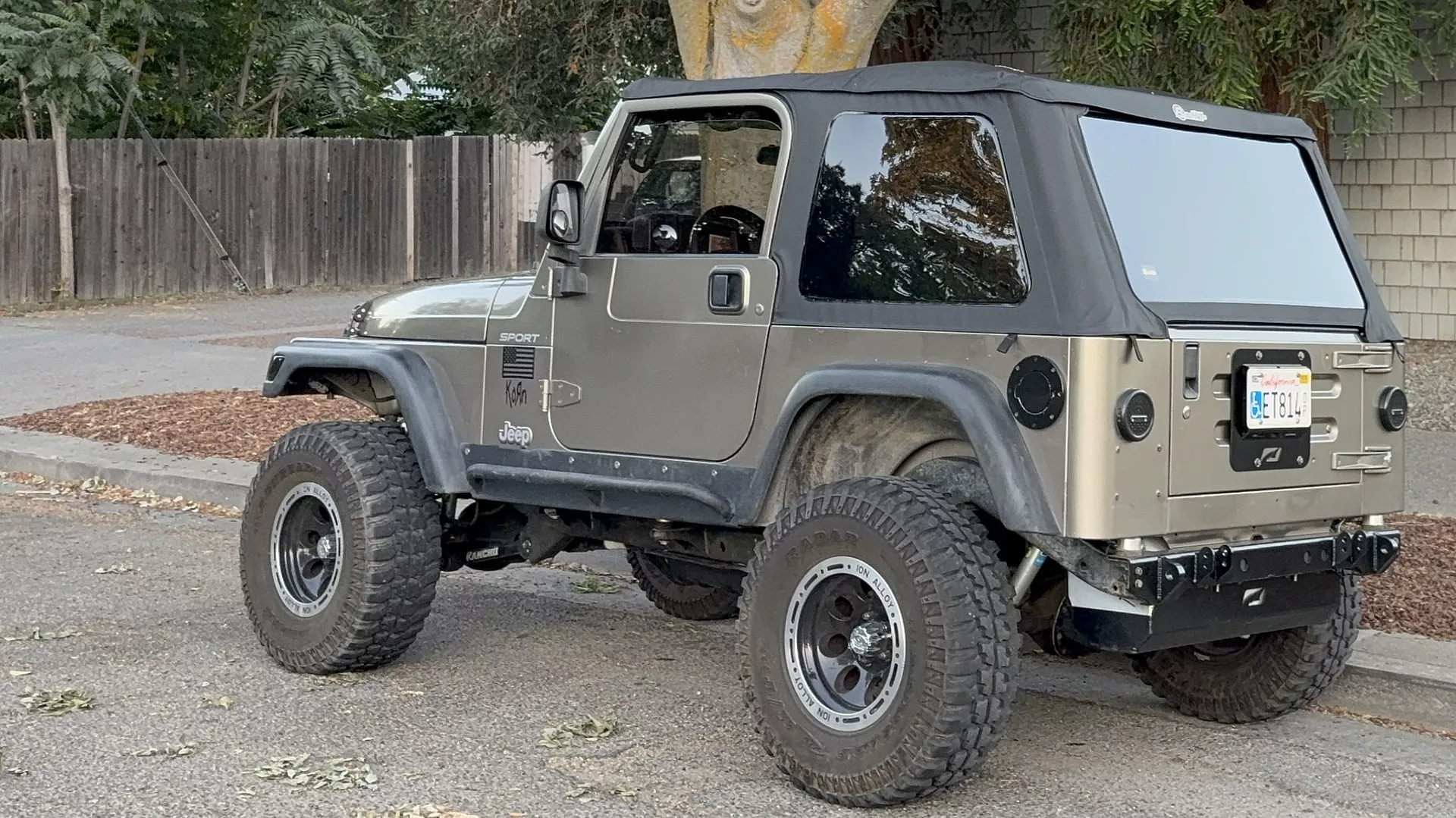 Bestop 56801-35 Jeep TJ Soft Top Trektop Classic 97-06 Jeep Wrangler TJ Black Diamond Kit